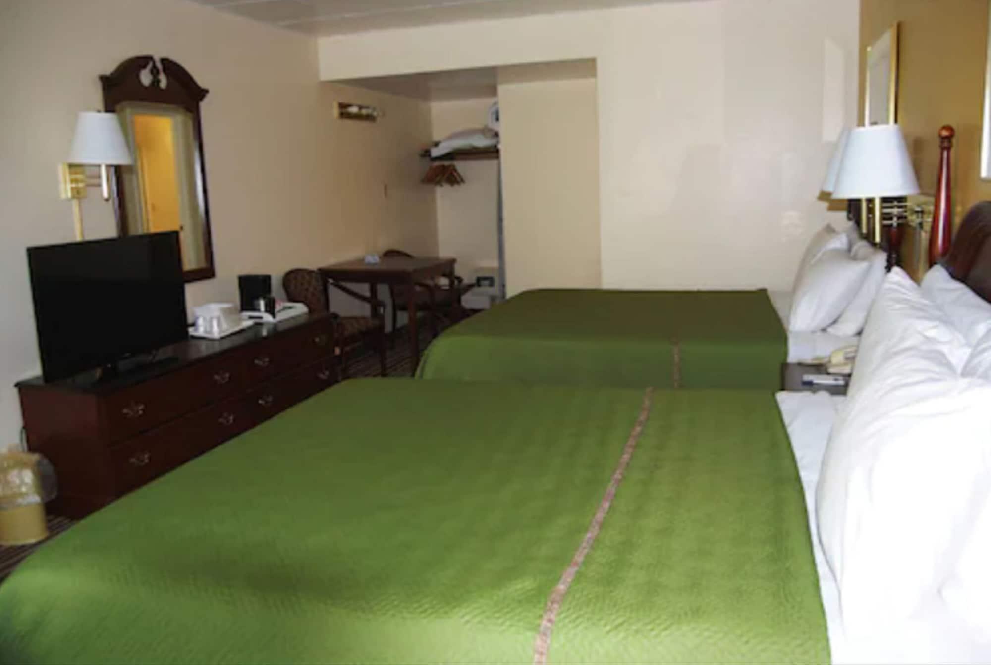 Travelodge By Wyndham Chambersburg Bagian luar foto