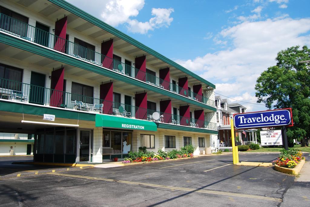 Travelodge By Wyndham Chambersburg Bagian luar foto